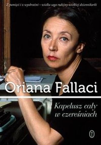 Kapelusz cały w czereśniach Kapelusz cały w czereśniach