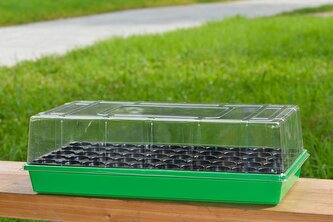 sadbovač plastový 55x29x16 cm s víkem sadbovač plastový 55x29x16 cm s víkem