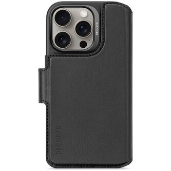 Decoded Leather Detachable Wallet, black - iPhone 16 Pro
