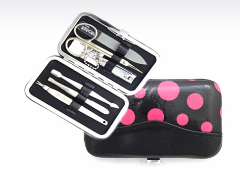 205 MAGNUM black&red manikůrní set 6 dílný