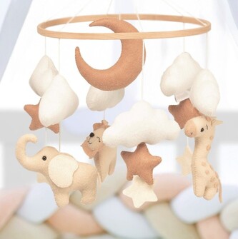 5947 LEO KARUZELA DO ŁÓŻECZKA