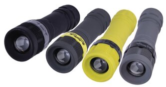 Svítilna 12 cm 3W LED ZOOM ABS plast (baterie 3xAAA 1,5V)