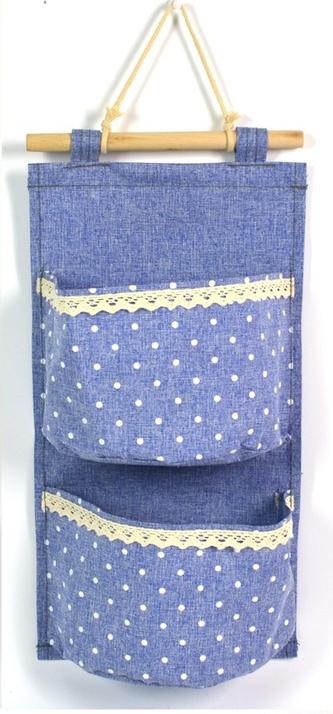 DUE ESSE, Závěsný světle modrý kapsář, 2 přihrádky