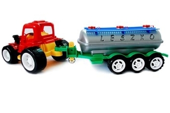 Traktor z beczką . LESZKO