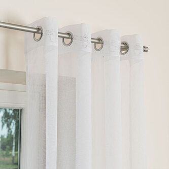 Dekorační vzorovaná záclona režného vzhledu s kroužky ETAMINA bílá 140x250 cm (cena za 1 kus) MyBestHome