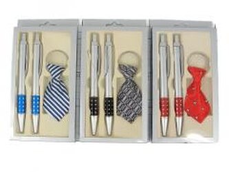 Zestaw prezentowy dwa długopisy + brelok MIX