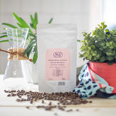 APe Pražírna a balírna KÁVA HONDURAS Geisha Washed Santa Barbara Forest Coffee Váha: 100g