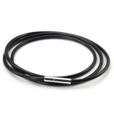 LR1150-020-50 Kaučuková šňůrka s ocelovým uzávěrem, tl. 2 mm