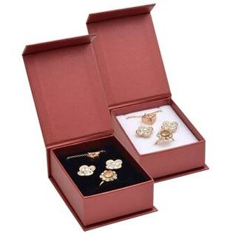 KR0382-RD Dárková krabička na soupravu červená, magnetické zavírání