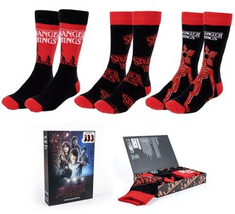 Set 3 párů pánských ponožek Netflix|Stranger Things: Postavy a nápisy (velikost EU 38-45)