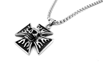 Steel Jewelry Náhrdelník maltézský kříž s lebkou z chirurgické oceli NH150323