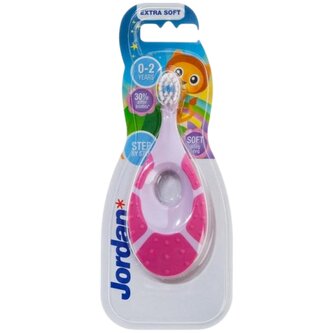 Jordan Step by Step dětský zubní kartáček měkký s kousátkem, ve věku 0-2 let, 1 ks