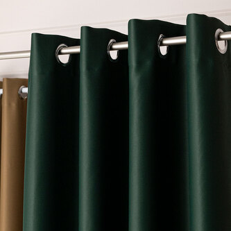 Zatemňující závěs s kroužky "BLACKOUT" DONA 140x250 cm zelená 223 (cena za 1 kus) MyBestHome