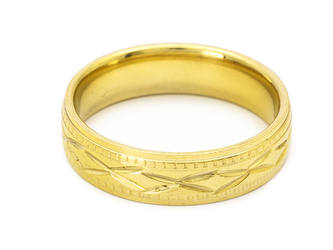 Prsten s rýhováním GOLD - chirurgická ocel, velikost 11 (EU: 64 - 66)