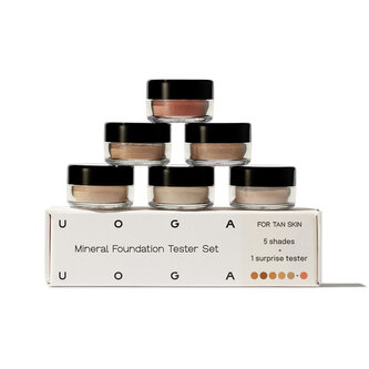 Uoga Uoga Sada testerů Minerální make-up (6 x 0,7 g) Tan - 5 make-upů + 1 tvářenka podle odstínu pleti