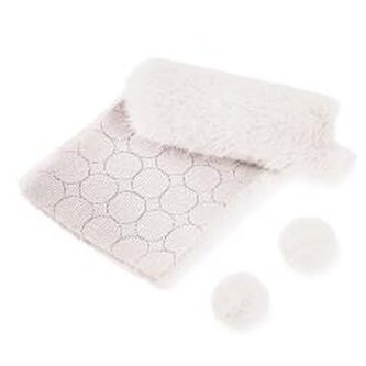 Futerkowe pompony na taśmie białe 3cm 50szt