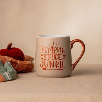 Kubek | FALLINO | Pumpkin spice junkie kremowy | 0,6 l | 749391 Kubek | FALLINO | Pumpkin spice junkie kremowy | 0,6 l | 749391
