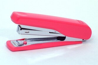 Sešívačka "HD-10D", růžová, No. 10, 16 listů, MAX