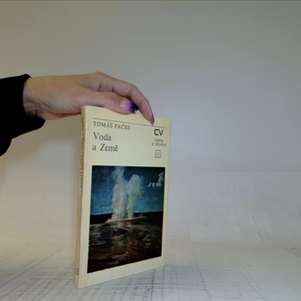 Voda a země