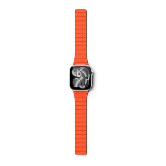 Epico Magnetic+ silikonový řemínek pro Apple Watch 49/46/45/44/42mm oranžový