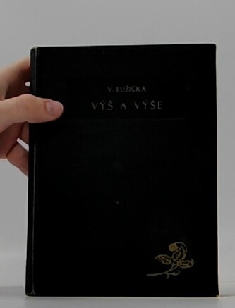 Výš a výše