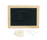 Malá tabuľa s pastelkami a špongiou