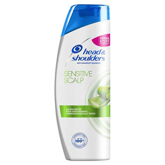 Head & Shoulders Šampon proti lupům pro citlivou pokožku hlavy Sensitive Scalp (Anti-Dandruff Shampoo) Objem 400 ml woman