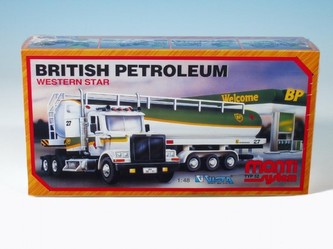 Stavebnica Monti 52 British Petroleum 1:48 v krabici 32x21x8cm