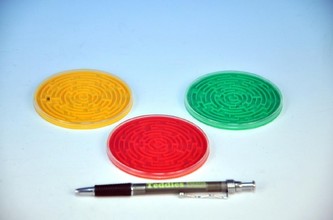 Bludisko hra hlavolam plast priemer 8cm