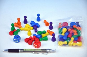Figúrky drevo 25mm 24ks 6 farieb + 2 kocky spoločenská hra v sáčku 7x13cm