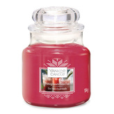 Svíčka ve skleněné dóze Yankee Candle Gin Fizz z granátového jablka, 104 g