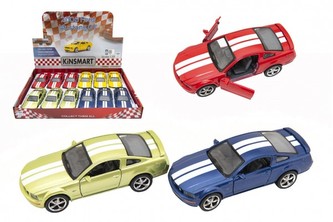 Auto Kinsmart 2006 Ford Mustang GT 1:38 12,5 cm kov/plast 4 farby na spätné natiahnutie 12ks v boxe