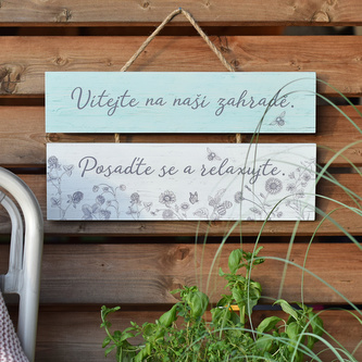 HOUSEDECOR Zahradní cedule s vintage květy- Posaďte se a relaxujte
