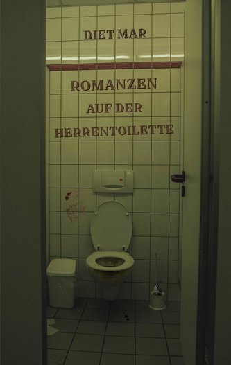 Romanzen auf der Herrentoilette