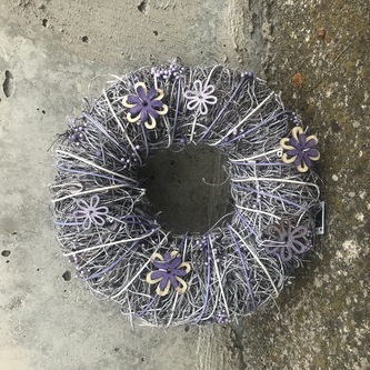 Veniec jarný s dekoráciami 25 cm