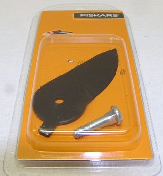 Čepel a centrální šroub