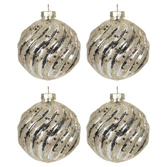 Sada čtyř vánočních ozdob