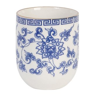 Porcelánový kalíšek na čaj