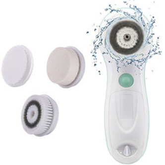 TOUCHBeauty Čisticí kartáček na obličej 3 v 1 0759A woman