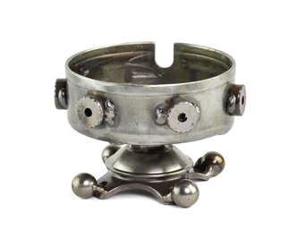 Kovová dekorace popelník Udo