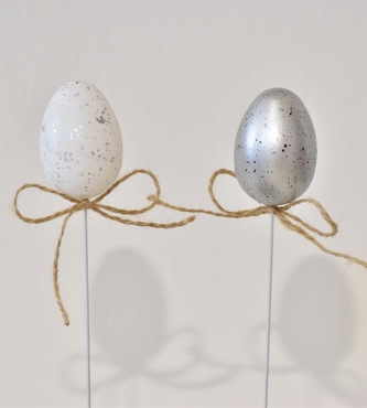 Plastová vajíčka na špejli, s/12, 4 cm