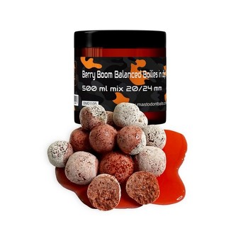 Berry Boom Balanced Boilies in dip 500ml mix 20/24mm