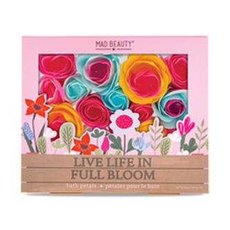 Mad Beauty Květinové lístky do koupele In Full Bloom (Bath Petals) 55 g woman