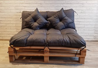 Polstr CARLOS SET - sedák 120x80 cm, opěrka 120x40 cm, 2x polštáře 30x30 cm, tmavě šedá, paletové prošívané sezení Mybesthome Polstr CARLOS SET - sedák 120x80 cm, opěrka 120x40 cm, 2x polštáře 30x30 cm, tmavě šedá, paletové prošívané sezení Mybesthome