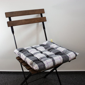 Podsedák prošívaný 40*40 cm, kostičkovaný, šedo-bílý