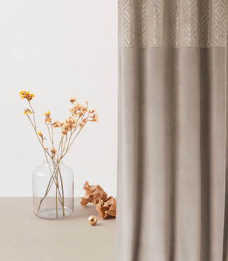 Dekorační vzorovaný velvet závěs s kroužky BLISSY béžová 140x250 cm (cena za 1 kus) MyBestHome