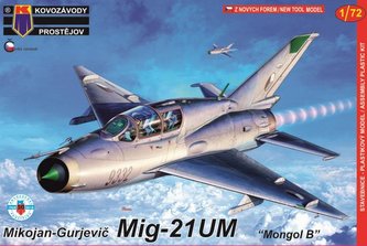 MiG-21UM