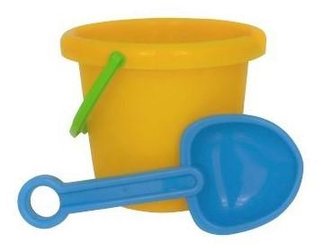 KYBLÍK A LOPATIČKA  NA PÍSEK