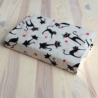 Obal na knihu Kočky