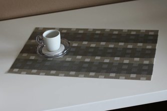 Prostírání plastové - šedivo-béžové